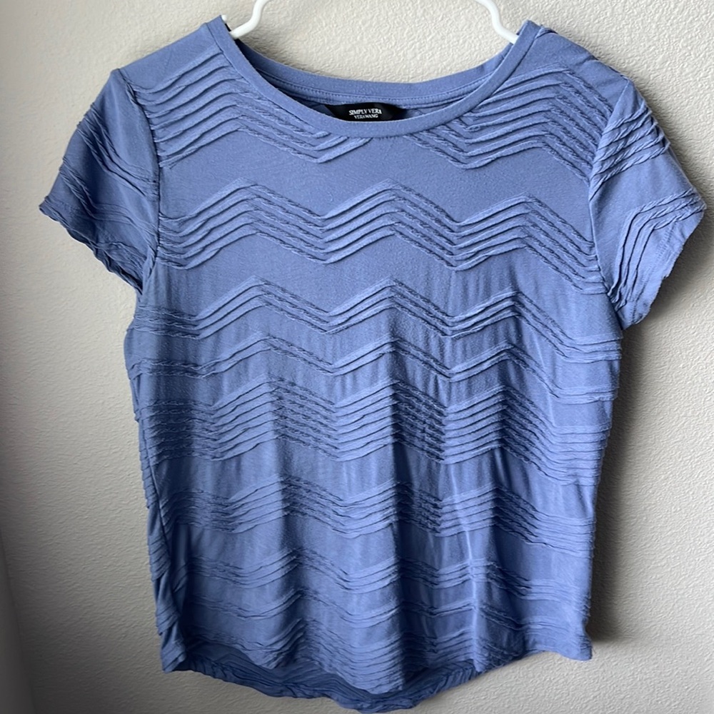 Simply Vera / Vera Wang - Size M- Poly/Rayon - Periwinkle (blue/purple) - GUC